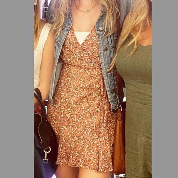 BB Dakota  Mini Floral Sundress, Size Small - Picture 4 of 4